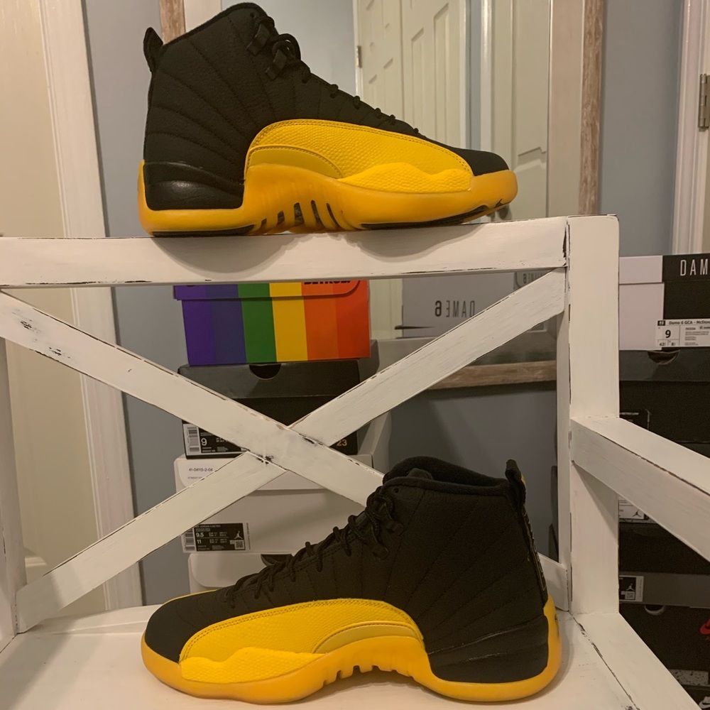 Air Jordan 12 Retro "University Gold"